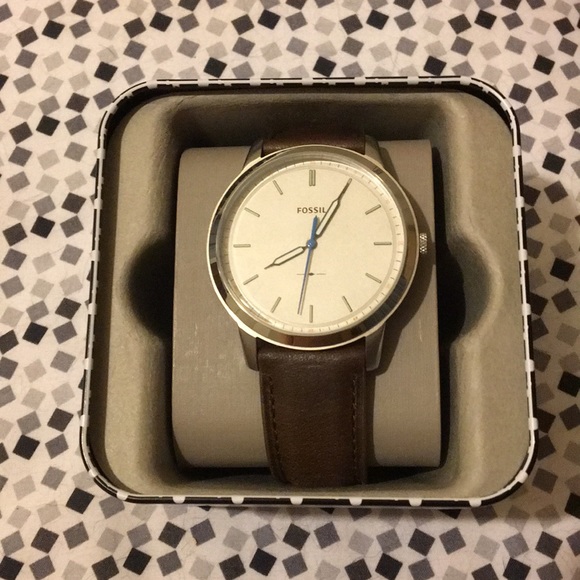 Fossil Other - EUC Fossil watch with leather band, includes box